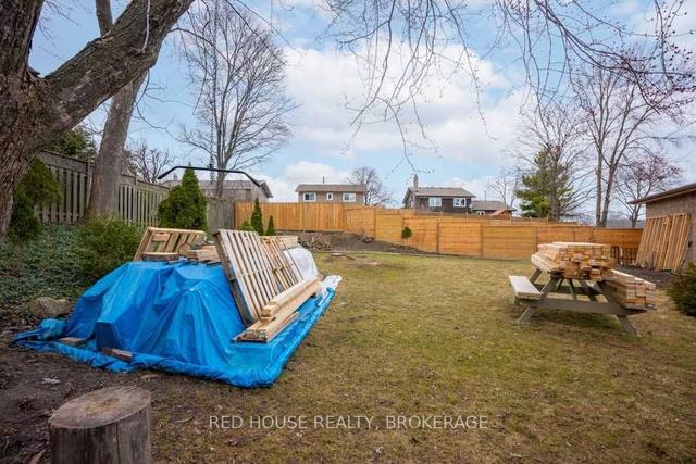 3204 Martins Pine Crt, House detached with 3 bedrooms, 2 bathrooms and 4 parking in Mississauga ON | Image 24