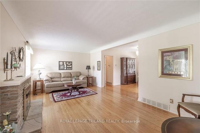 1378 Collingwood Ave, House detached with 2 bedrooms, 2 bathrooms and 4 parking in London ON | Image 8