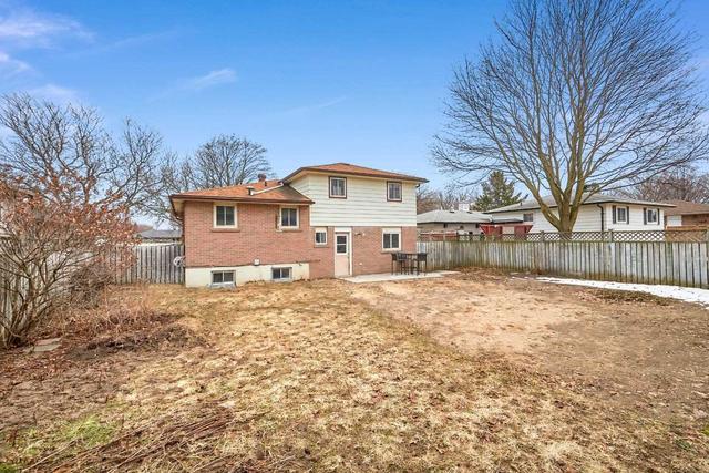 30 Thorncrest Rd, House detached with 4 bedrooms, 2 bathrooms and 5 parking in Barrie ON | Image 5