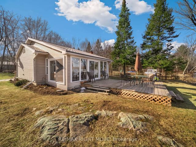 6185 Rama Dalton Boundary Rd, House detached with 2 bedrooms, 1 bathrooms and 30 parking in Kawartha Lakes ON | Image 13