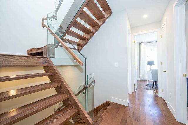 404 Delaware Ave, House detached with 4 bedrooms, 5 bathrooms and 2 parking in Toronto ON | Image 11