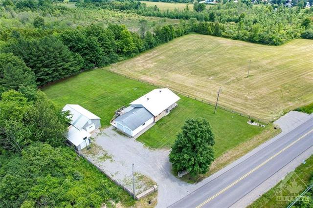 103 County Road 1 Road, House detached with 3 bedrooms, 2 bathrooms and 12 parking in Elizabethtown Kitley ON | Image 2