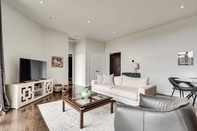 505 - 50 Murray St W, Condo with 2 bedrooms, 1 bathrooms and 1 parking in Hamilton ON | Image 2