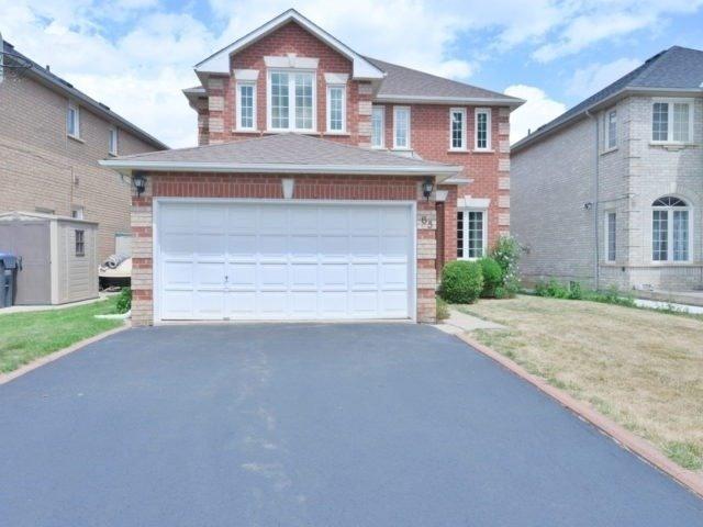 65 Lent Cres, House detached with 4 bedrooms, 3 bathrooms and 4 parking in Brampton ON | Image 1