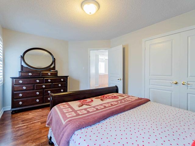 33 Silvershadow Terr, House detached with 4 bedrooms, 4 bathrooms and 7 parking in Brampton ON | Image 15