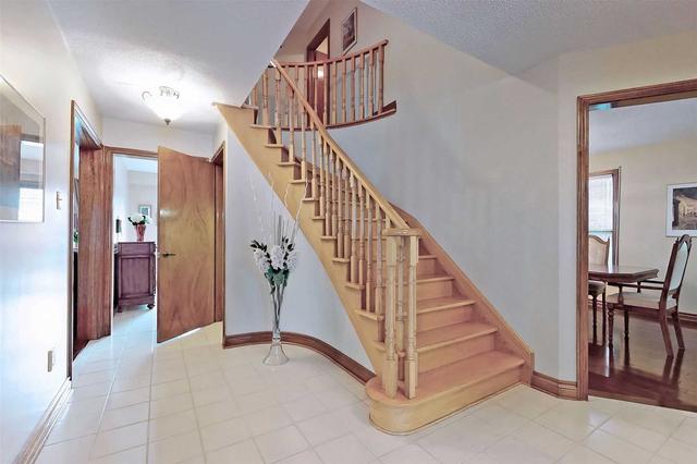 231 Killian Rd, House detached with 4 bedrooms, 4 bathrooms and 4 parking in Vaughan ON | Image 11