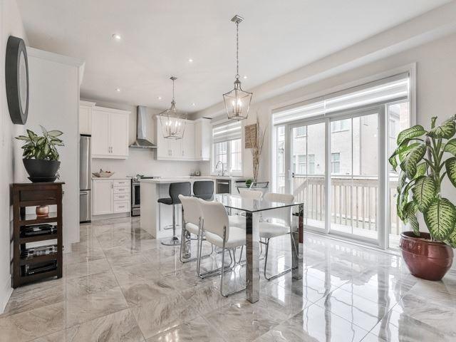 147 Hoey Cres, House detached with 4 bedrooms, 5 bathrooms and 2 parking in Oakville ON | Image 4