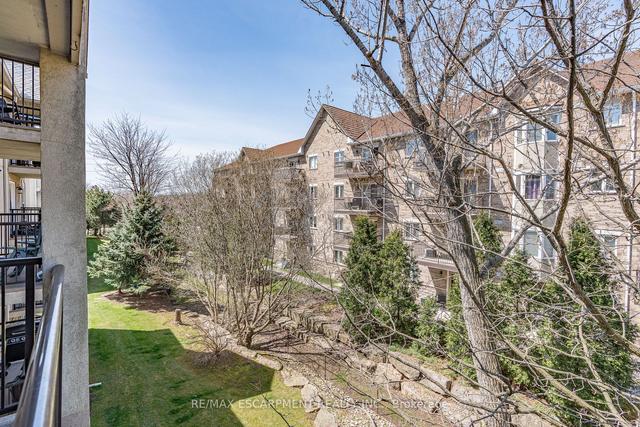 305 - 1441 Walkers Line, Condo with 1 bedrooms, 1 bathrooms and 1 parking in Burlington ON | Image 5