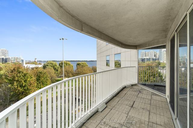 512 - 401 Queens Quay W, Condo with 2 bedrooms, 2 bathrooms and 1 parking in Toronto ON | Image 5