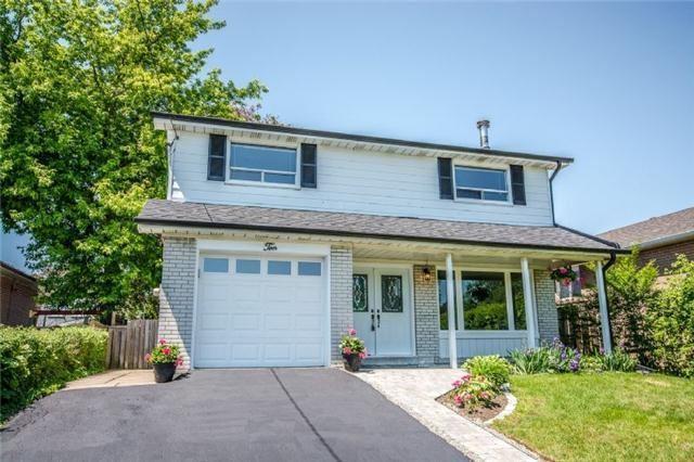 10 Wagner Dr, House detached with 4 bedrooms, 3 bathrooms and 3 parking in Toronto ON | Image 1