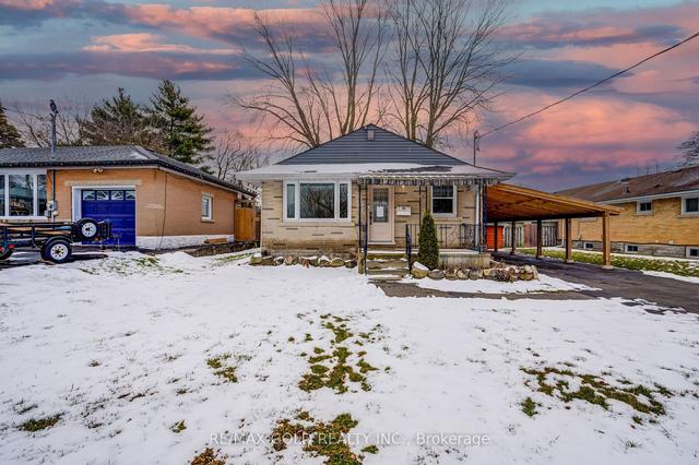 71 Ballantyne Ave, House detached with 3 bedrooms, 2 bathrooms and 6 parking in Cambridge ON | Image 12