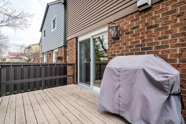 585 Roseheath Dr, House detached with 3 bedrooms, 2 bathrooms and 5 parking in Milton ON | Image 31