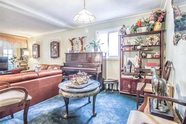 50 Denison Ave, House semidetached with 3 bedrooms, 2 bathrooms and 5 parking in Toronto ON | Image 5