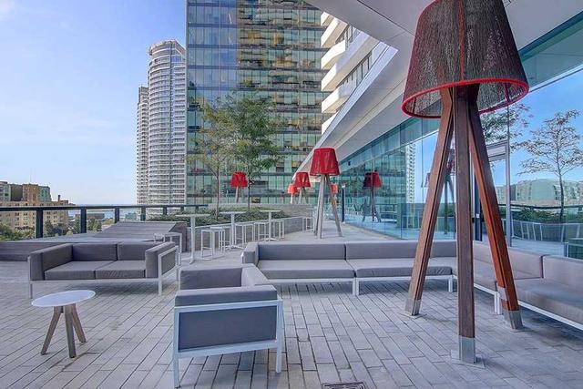 3010 - 100 Harbour St, Condo with 3 bedrooms, 2 bathrooms and 1 parking in Toronto ON | Image 17