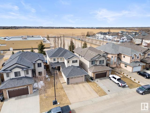 17540 110 St Nw Nw, House detached with 4 bedrooms, 3 bathrooms and null parking in Edmonton AB | Image 2