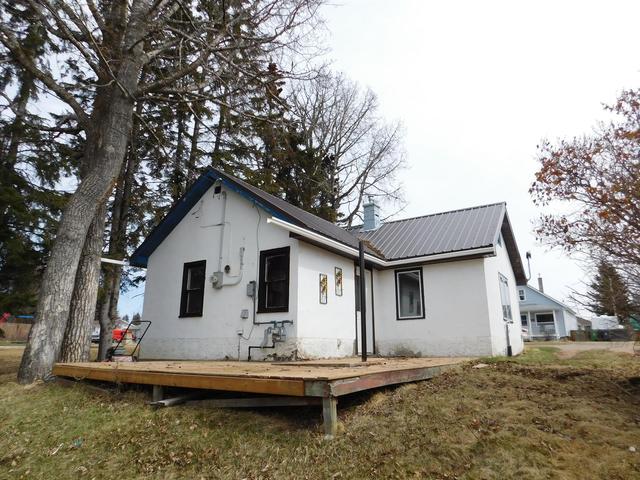 4516 47 Street, House detached with 2 bedrooms, 1 bathrooms and 2 parking in Rocky Mountain House AB | Image 7