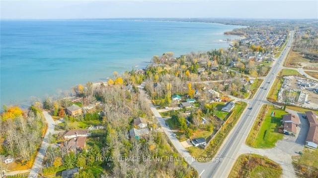 9296 Beachwood Rd, House detached with 2 bedrooms, 1 bathrooms and 2 parking in Collingwood ON | Image 32
