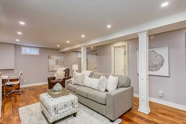 264 Trowbridge Pl, House detached with 4 bedrooms, 3 bathrooms and 3 parking in Oakville ON | Image 25