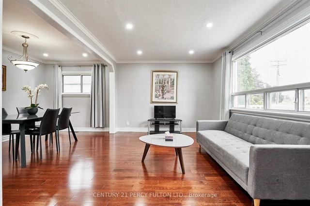 19 Lynvalley Cres, House detached with 3 bedrooms, 3 bathrooms and 10 parking in Toronto ON | Image 18
