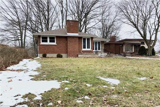 3 Briarsdale Dr, House detached with 3 bedrooms, 2 bathrooms and 4 parking in St. Catharines ON | Image 1