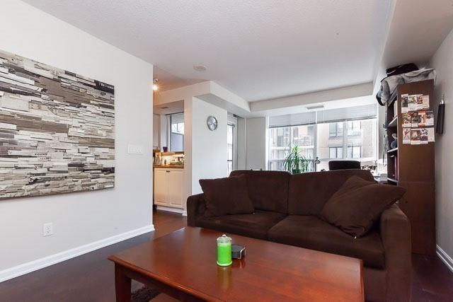 1004 - 140 Simcoe St, Condo with 1 bedrooms, 1 bathrooms and null parking in Toronto ON | Image 5