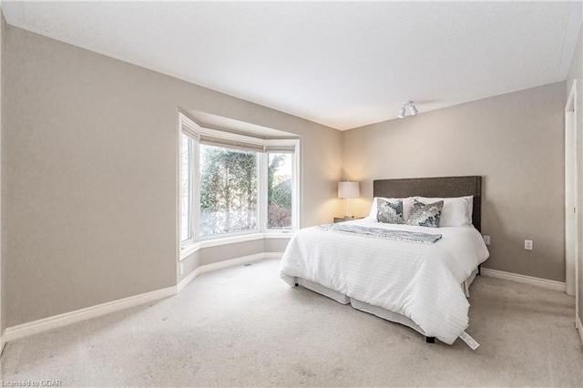 28 Beechlawn Boulevard, House detached with 2 bedrooms, 1 bathrooms and 2 parking in Guelph ON | Image 5