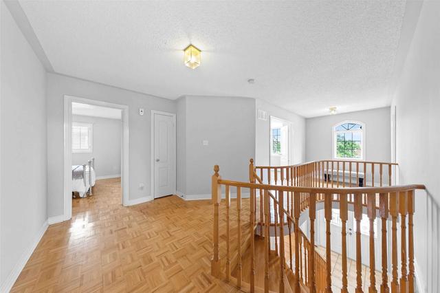 80 Sail Cres, House detached with 4 bedrooms, 4 bathrooms and 6 parking in Vaughan ON | Image 9