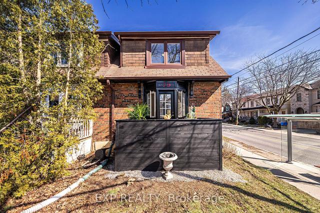 79 Cleveland St, House semidetached with 3 bedrooms, 1 bathrooms and 1 parking in Toronto ON | Image 14
