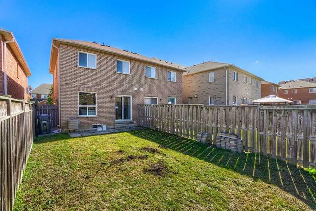 57 Cadillac Cres, House semidetached with 3 bedrooms, 2 bathrooms and 4 parking in Brampton ON | Image 27