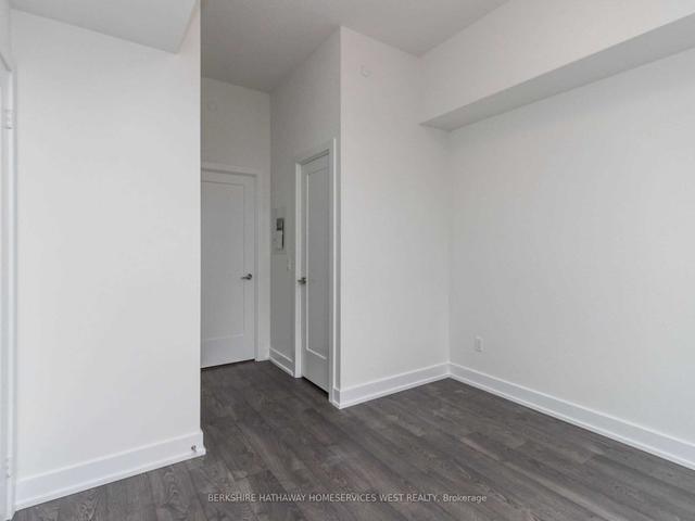 3704 - 7 Mabelle Ave, Condo with 2 bedrooms, 2 bathrooms and 1 parking in Toronto ON | Image 17