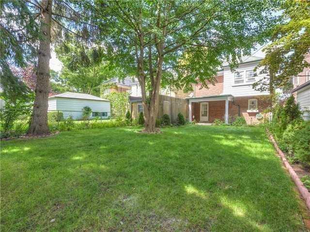 37 Chudleigh Ave, House detached with 4 bedrooms, 2 bathrooms and 4 parking in Toronto ON | Image 2