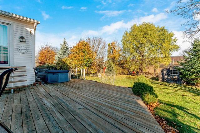 15 Applewood Cres, House detached with 3 bedrooms, 2 bathrooms and 5.5 parking in Guelph ON | Image 12