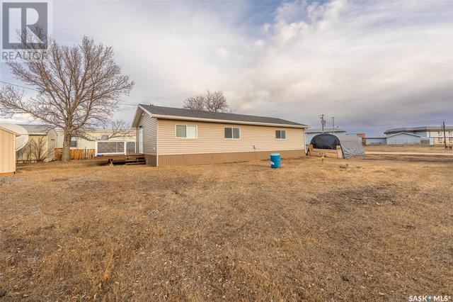 b5 - 145 North Service Road, Home with 3 bedrooms, 1 bathrooms and null parking in Moose Jaw SK | Image 29
