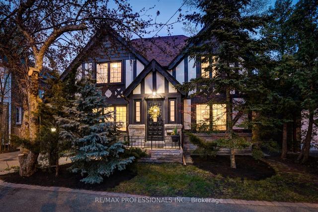 1207 Royal York Rd, House detached with 3 bedrooms, 4 bathrooms and 4 parking in Toronto ON | Image 23
