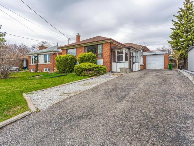 178 Brighton Ave, House detached with 3 bedrooms, 2 bathrooms and 4 parking in Toronto ON | Image 12