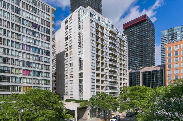 1203 - 43 Eglinton Ave E, Condo with 2 bedrooms, 1 bathrooms and 1 parking in Toronto ON | Image 1