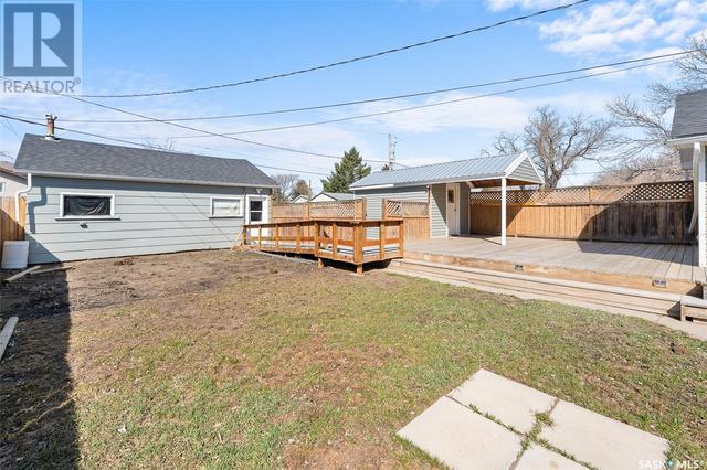 712 Main Street S, House detached with 2 bedrooms, 2 bathrooms and null parking in Moose Jaw SK | Image 28