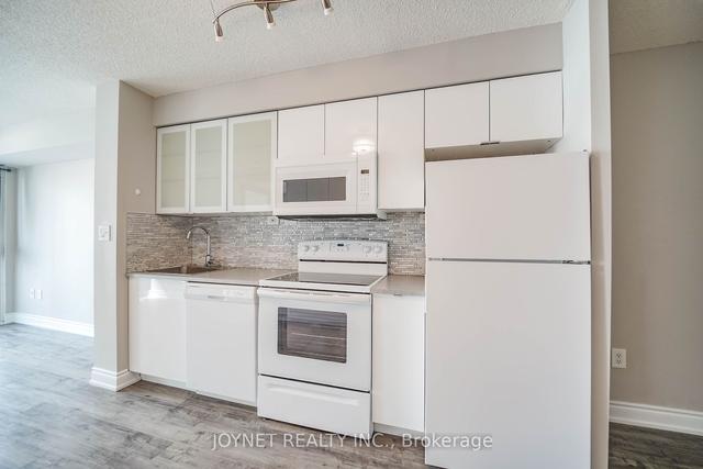 516 - 10 Capreol Crt, Condo with 1 bedrooms, 1 bathrooms and 0 parking in Toronto ON | Image 2