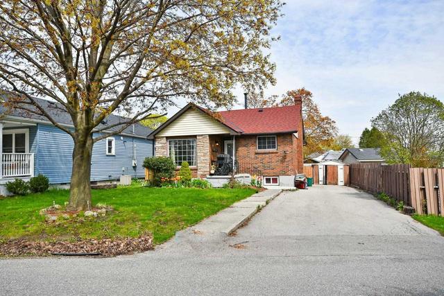 20 Birch Cres, House detached with 3 bedrooms, 2 bathrooms and 2 parking in Ajax ON | Image 1