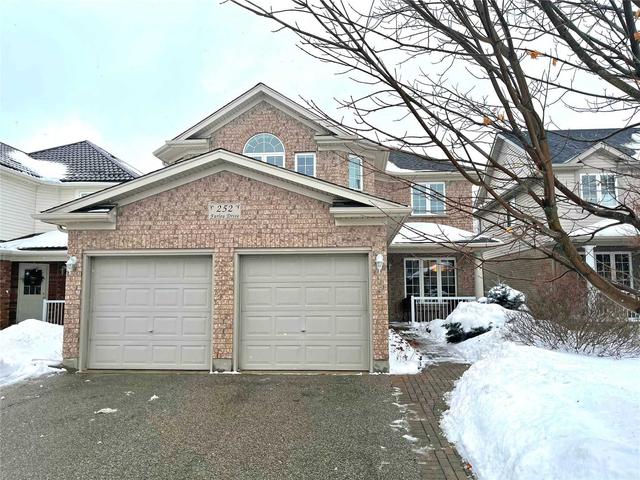 252 Farley Dr, House detached with 4 bedrooms, 3 bathrooms and 4 parking in Guelph ON | Image 1