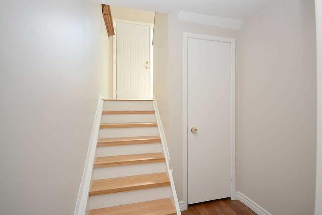 71 Carleton Pl, Townhouse with 3 bedrooms, 2 bathrooms and 2 parking in Brampton ON | Image 24