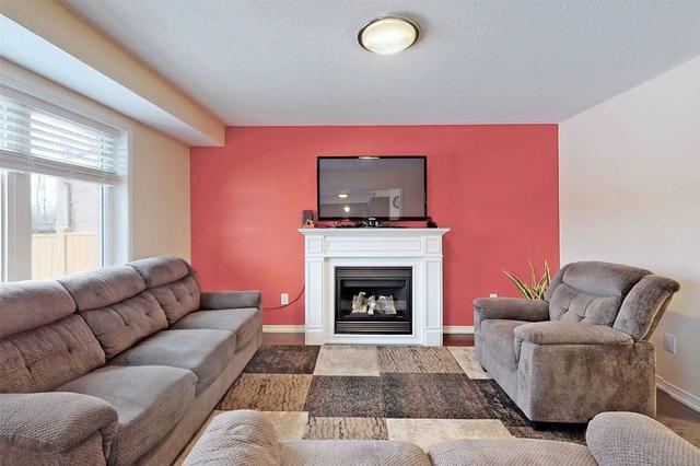 53 Johnson Rd, House detached with 4 bedrooms, 3 bathrooms and 4 parking in Brantford ON | Image 3