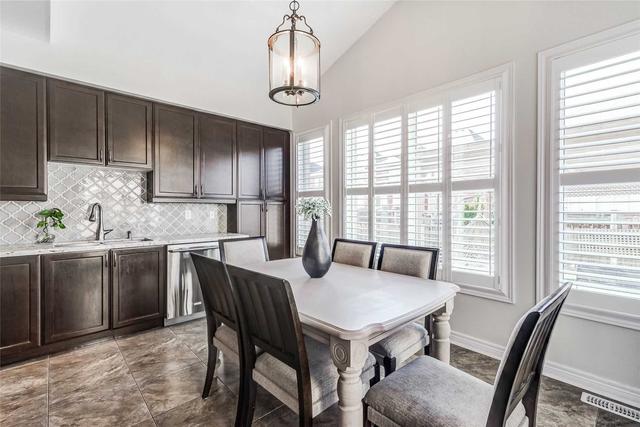 189 Blue Dasher Blvd, House detached with 4 bedrooms, 3 bathrooms and 4 parking in Bradford West Gwillimbury ON | Image 5