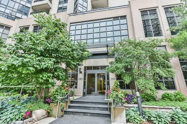 820 - 500 Doris Ave, Condo with 1 bedrooms, 1 bathrooms and 2 parking in Toronto ON | Image 2