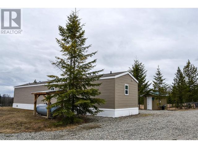2305 Murray Road, House other with 2 bedrooms, 2 bathrooms and null parking in Cariboo B BC | Image 37