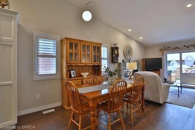 94 Oak Ave, House semidetached with 2 bedrooms, 2 bathrooms and 3 parking in Brant ON | Image 13