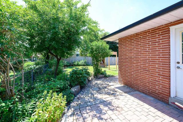 8 Sewell Dr, House detached with 3 bedrooms, 2 bathrooms and 4 parking in Oakville ON | Image 25