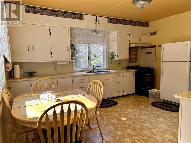 1966 Mackenzie 20 Highway, House detached with 3 bedrooms, 1 bathrooms and null parking in Central Coast C BC | Image 16
