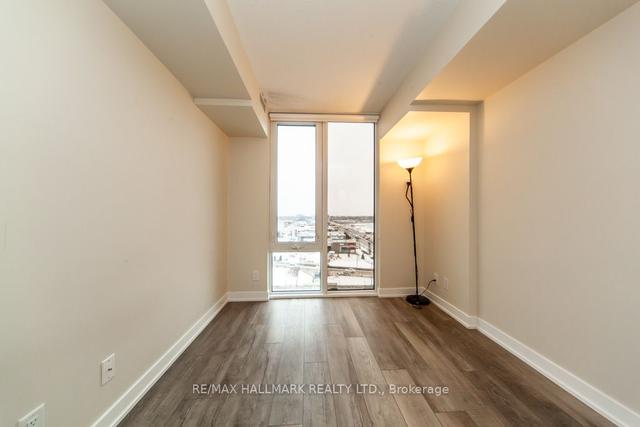 1111 - 38 Monte Kwinter Crt, Condo with 2 bedrooms, 1 bathrooms and 0 parking in Toronto ON | Image 4