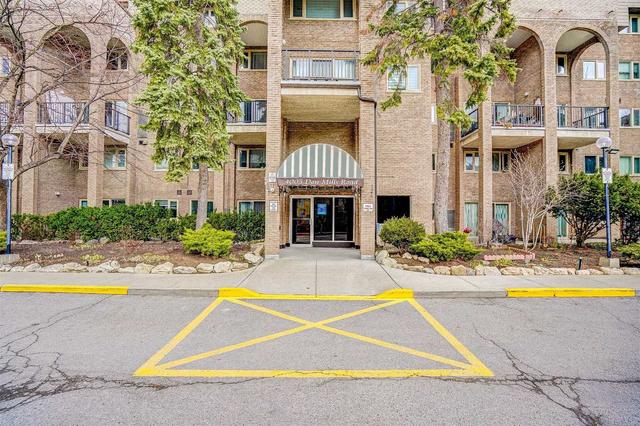 342 - 4005 Don Mills Rd, Condo with 3 bedrooms, 2 bathrooms and 1 parking in Toronto ON | Card Image